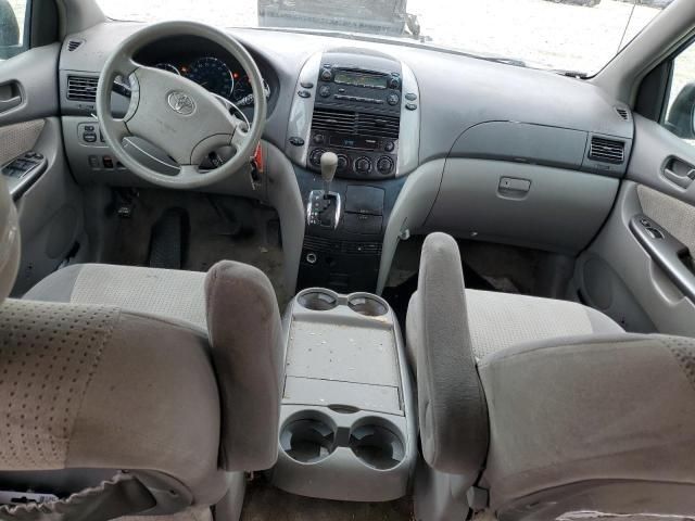 2006 Toyota Sienna CE