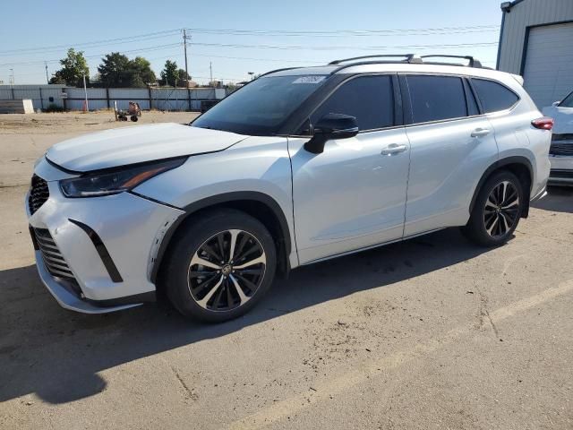 2022 Toyota Highlander XSE