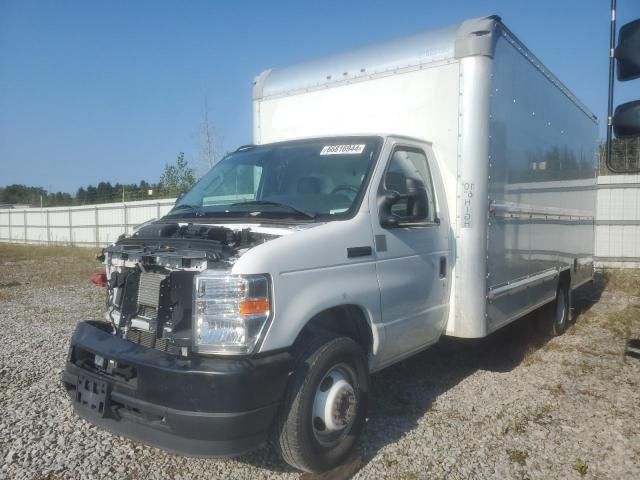 2023 Ford Econoline E350 Super Duty Cutaway Van