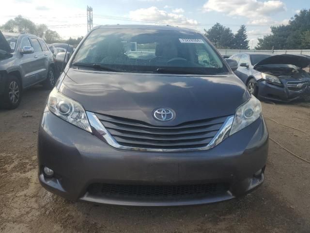 2013 Toyota Sienna XLE