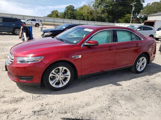 2018 Ford Taurus SEL