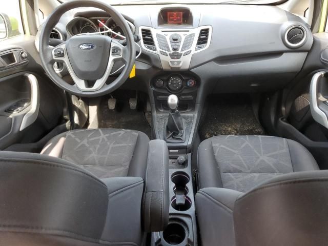 2013 Ford Fiesta SE