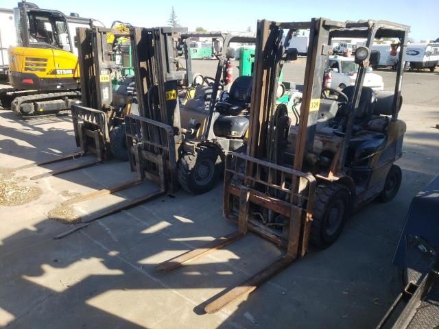 2006 Caterpillar Forklift