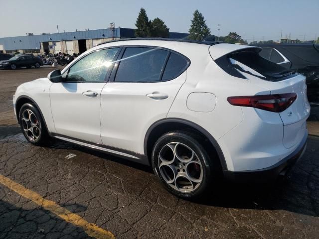 2022 Alfa Romeo Stelvio TI