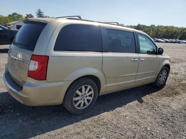 2011 Chrysler Town & Country Touring L