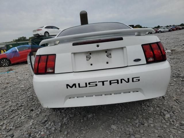 2004 Ford Mustang