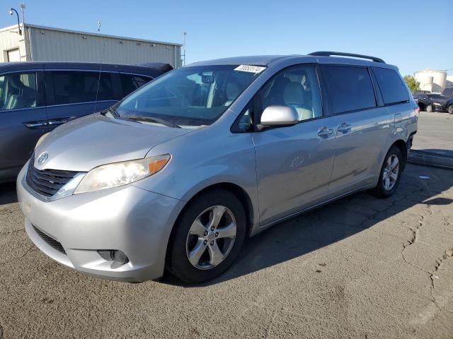 2014 Toyota Sienna LE