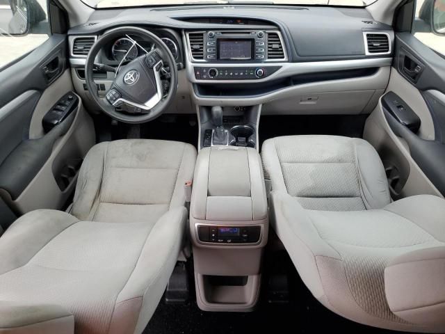 2015 Toyota Highlander LE