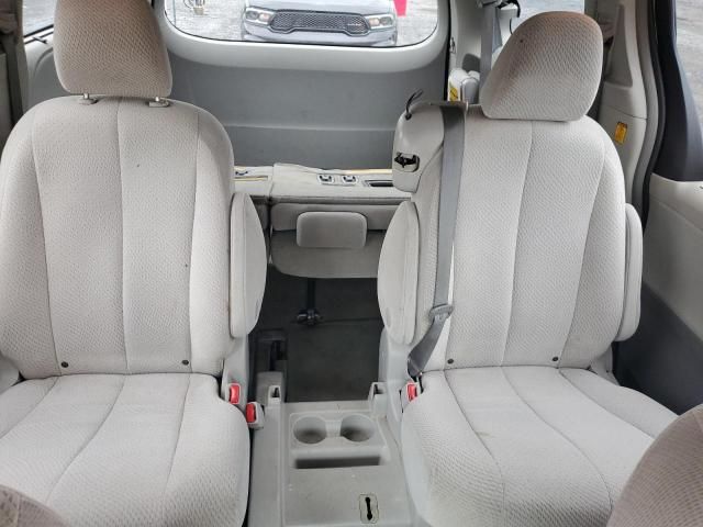 2012 Toyota Sienna LE