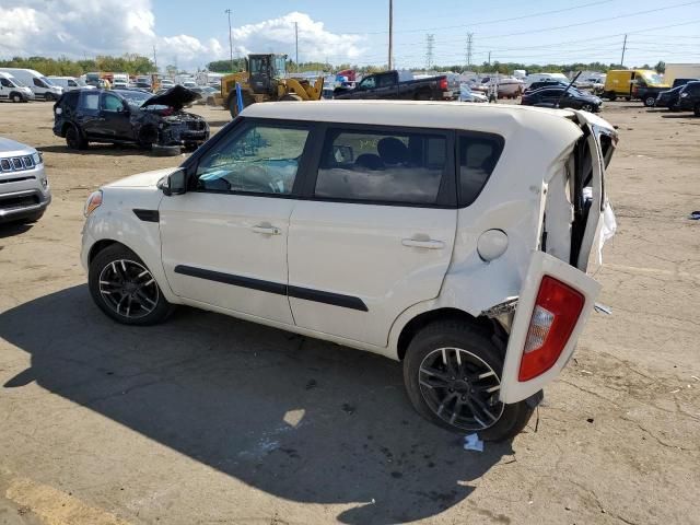 2013 KIA Soul +