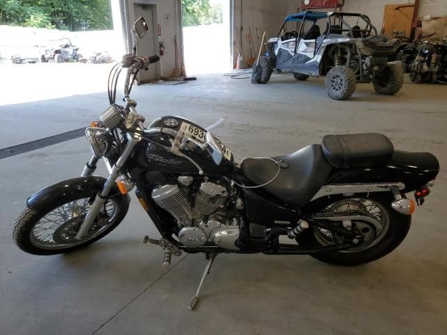 2004 Honda VT600 CD