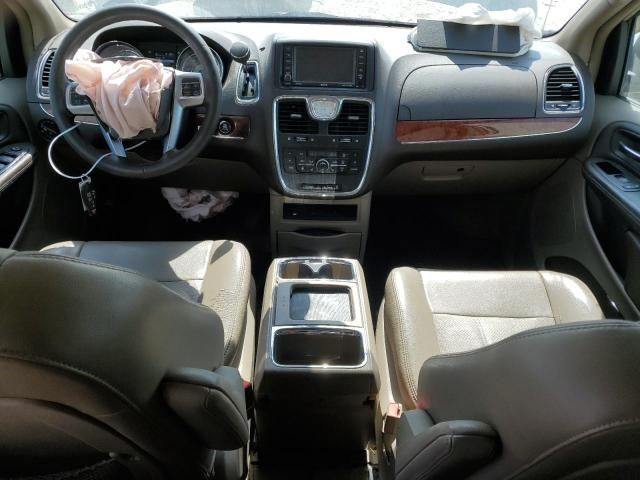 2012 Chrysler Town & Country Touring L