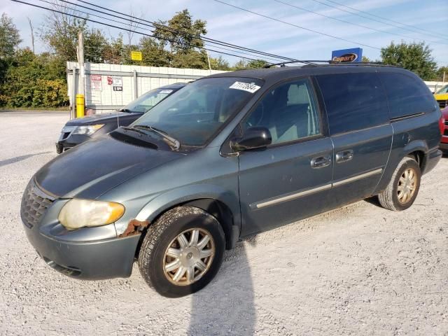 2006 Chrysler Town & Country Touring