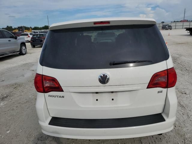 2010 Volkswagen Routan SE