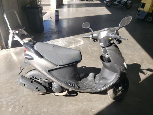 2016 Genuine Scooter Co. Buddy 50