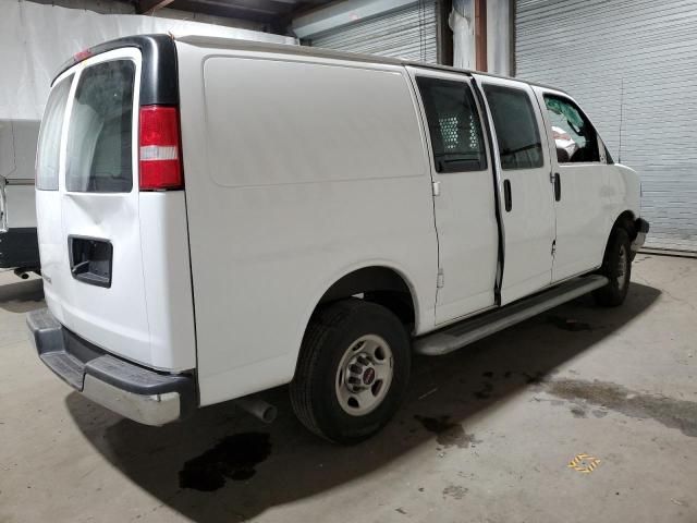 2022 Chevrolet Express G2500