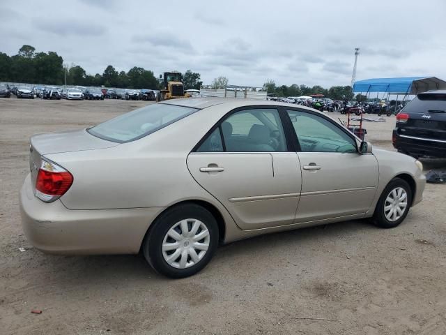 2005 Toyota Camry LE