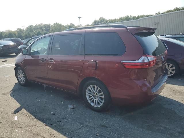 2015 Toyota Sienna XLE