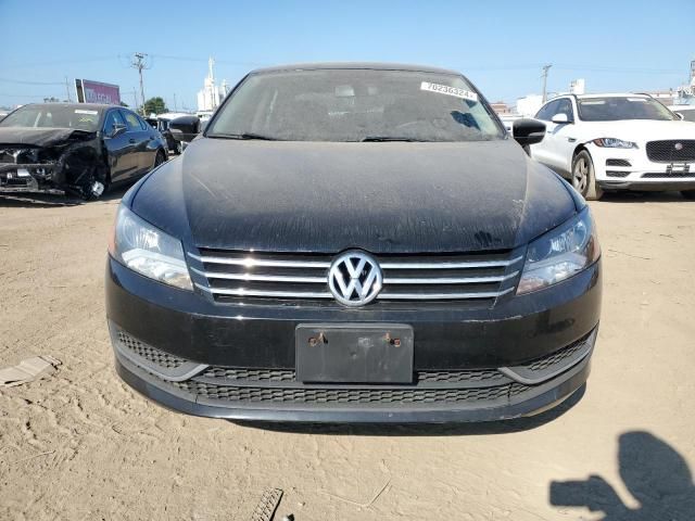 2015 Volkswagen Passat SE