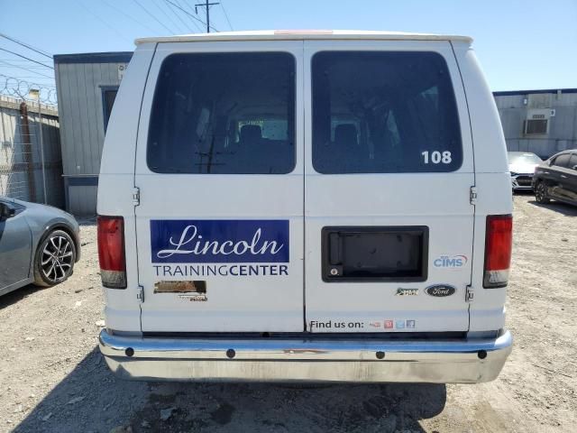 2014 Ford Econoline E350 Super Duty Wagon