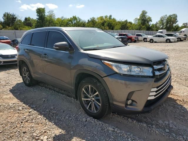 2018 Toyota Highlander SE