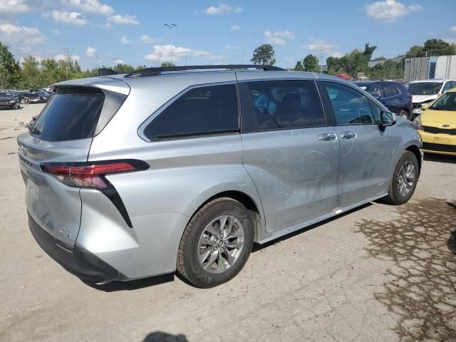 2021 Toyota Sienna XLE