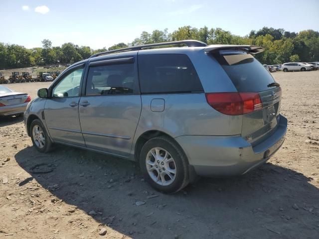 2004 Toyota Sienna LE