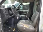 2009 GMC Savana Cutaway G3500