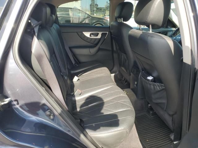 2010 Infiniti FX35