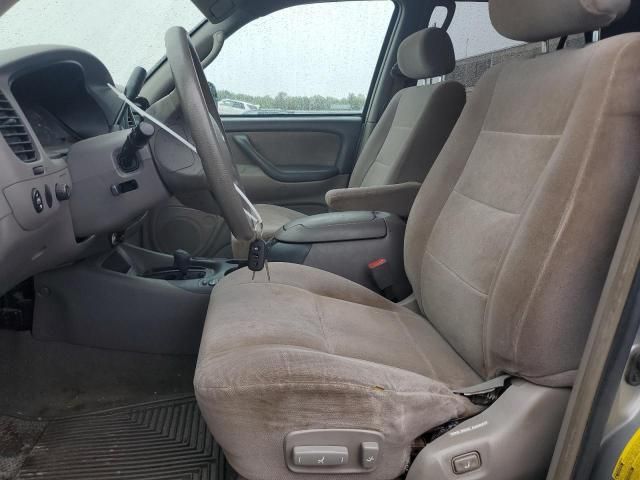 2004 Toyota Sequoia SR5