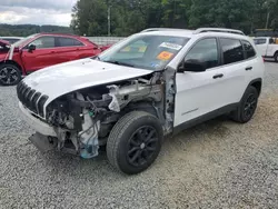 SUV salvage a la venta en subasta: 2018 Jeep Cherokee Latitude