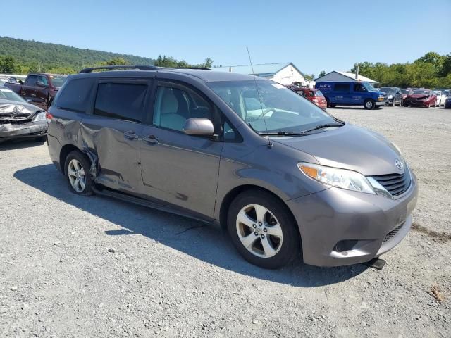 2013 Toyota Sienna LE