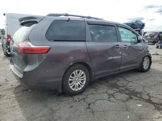 2015 Toyota Sienna XLE