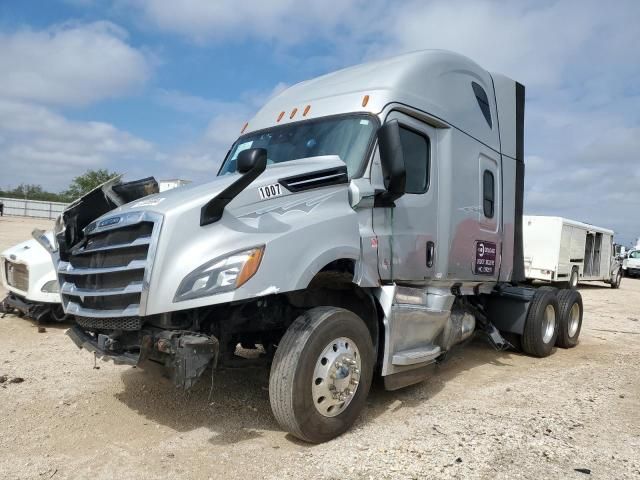 2021 Freightliner Cascadia 126