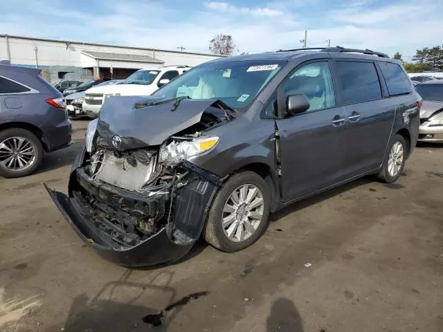 2016 Toyota Sienna XLE