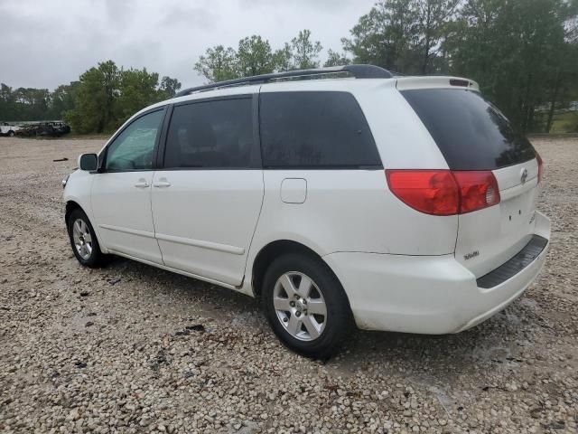 2009 Toyota Sienna XLE