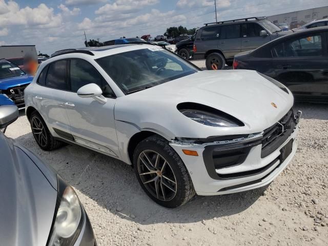 2023 Porsche Macan Base