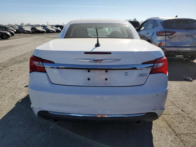 2013 Chrysler 200 Limited