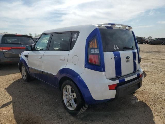 2010 KIA Soul +