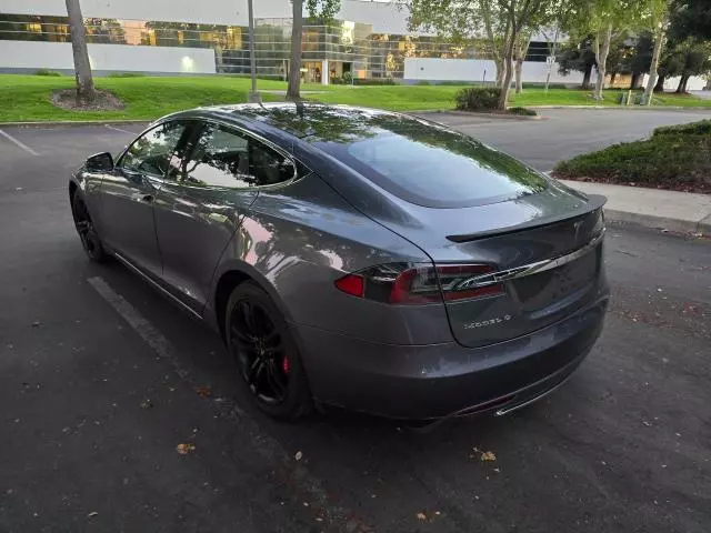 2014 Tesla Model S