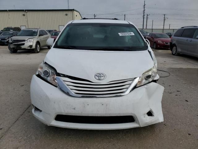 2015 Toyota Sienna LE