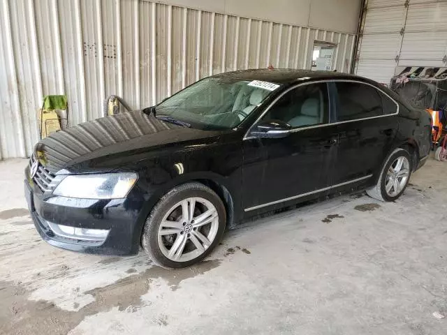 2012 Volkswagen Passat SEL