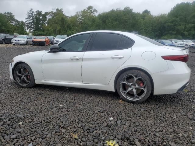 2017 Alfa Romeo Giulia TI Q4