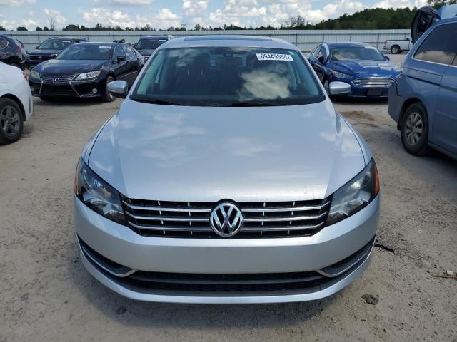 2015 Volkswagen Passat SE