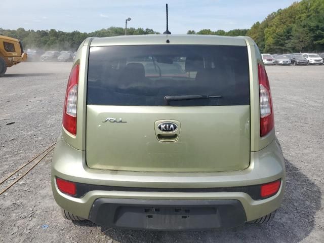 2013 KIA Soul +