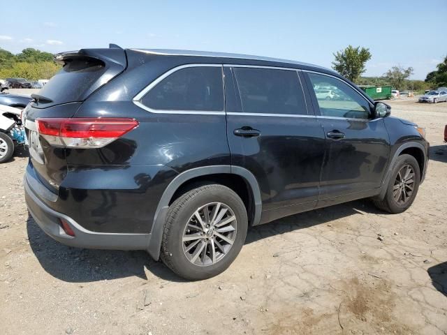 2017 Toyota Highlander SE