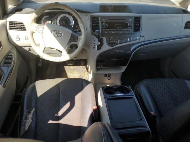 2011 Toyota Sienna Sport