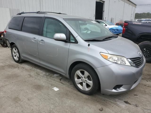 2013 Toyota Sienna LE