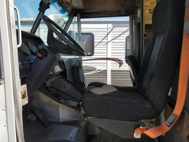 2006 Freightliner Chassis M Line WALK-IN Van