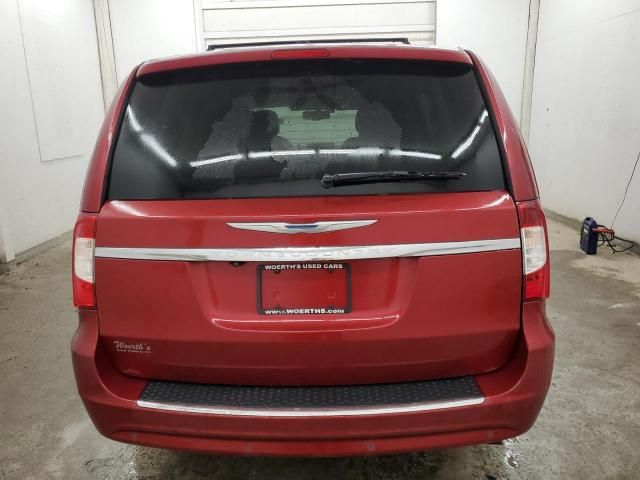 2014 Chrysler Town & Country Touring L